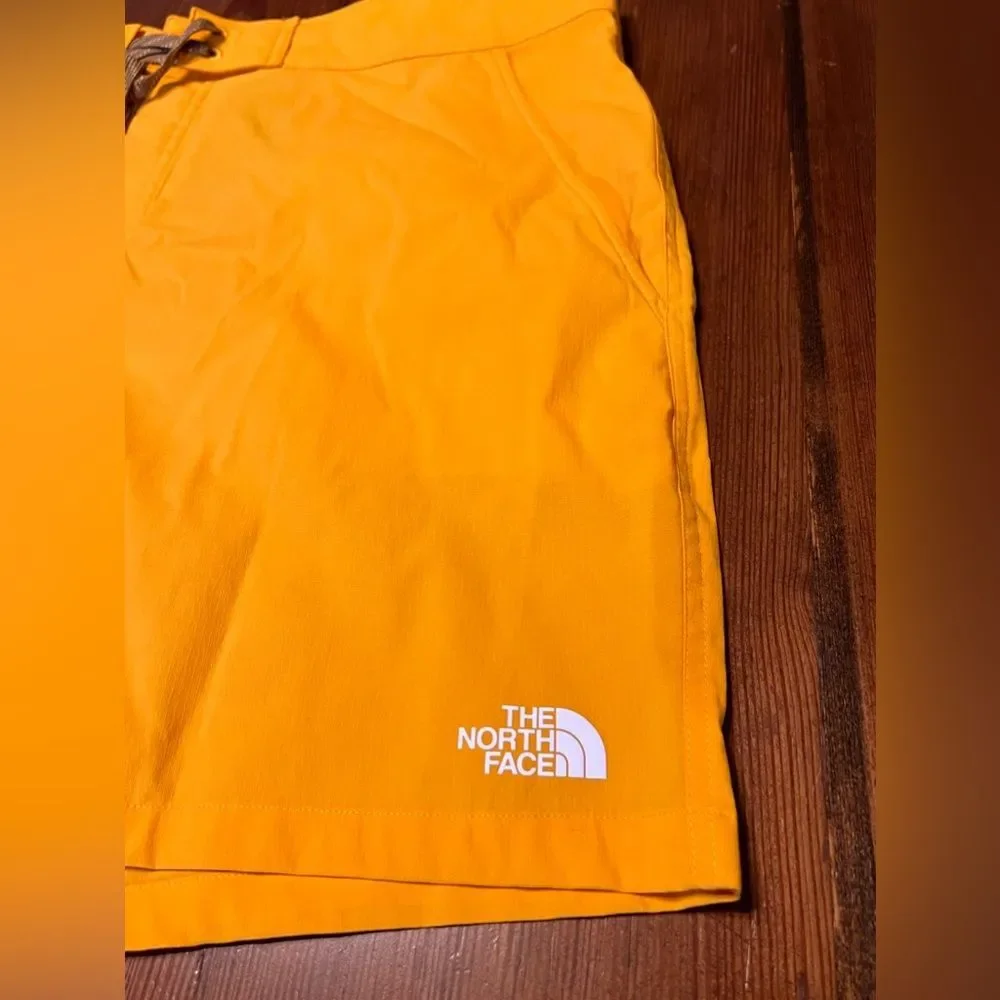 North Face‎ Class V Ripstop Board Shorts in Summit Gold